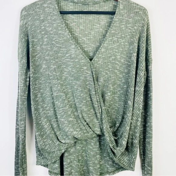 CY Fashion | Olive Green Long-Sleeve Choker-Strap Top Medium - Picture 4 of 6